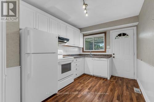 192 Golden Orchard Drive, Hamilton, ON - Indoor Photo Showing Kitchen