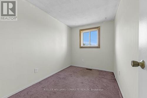 192 Golden Orchard Drive, Hamilton, ON - Indoor Photo Showing Other Room