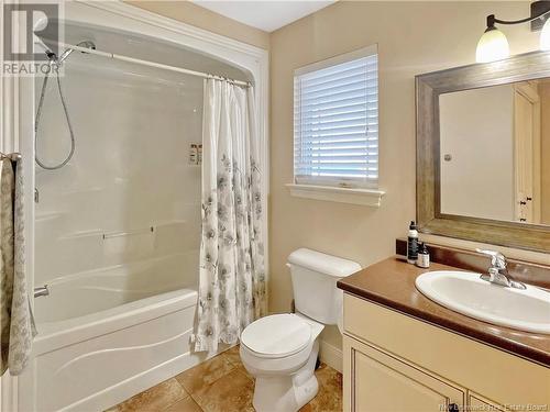 14 Hillsdale Avenue, Riverview, NB - Indoor Photo Showing Bathroom