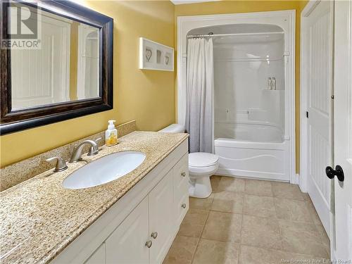 14 Hillsdale Avenue, Riverview, NB - Indoor Photo Showing Bathroom