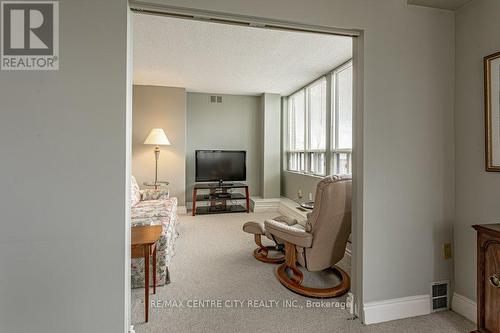 602 - 7 Picton Street, London, ON - Indoor