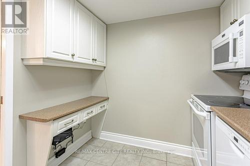 602 - 7 Picton Street, London, ON - Indoor Photo Showing Kitchen