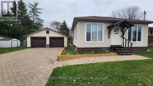 15 St Andrew Street, Aylmer (Ay), ON - Outdoor