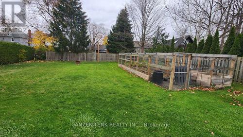 15 St Andrew Street, Aylmer (Ay), ON - Outdoor With Backyard