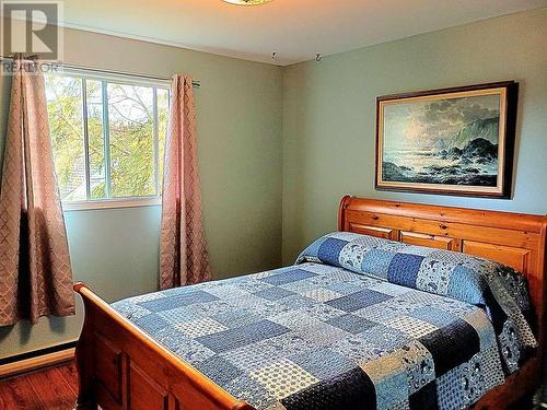 38 Beach Road, Eastport, NL 