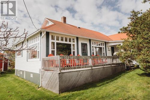 38 Beach Road, Eastport, NL 