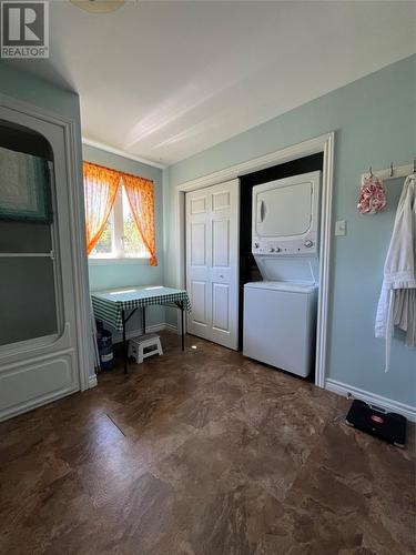 133 Middleton Avenue, Bell Island, NL - Indoor Photo Showing Laundry Room