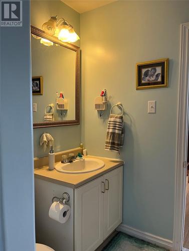 133 Middleton Avenue, Bell Island, NL - Indoor Photo Showing Bathroom