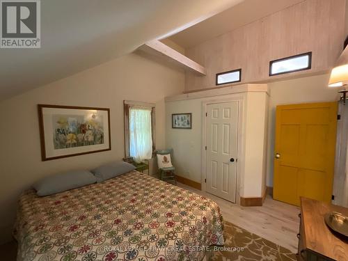 1183 Roger Place, Smith-Ennismore-Lakefield, ON - Indoor Photo Showing Bedroom