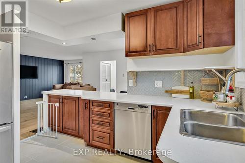 907 Rosehill Drive, Peterborough (Northcrest), ON - Indoor Photo Showing Kitchen With Double Sink