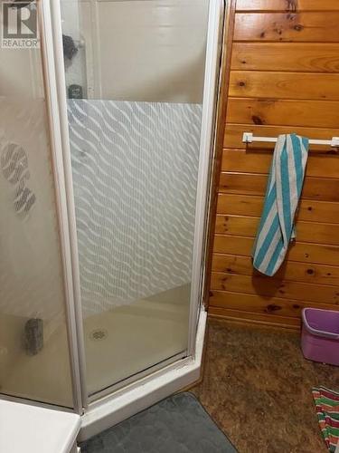 186 Church, Iroquois Falls, ON - Indoor Photo Showing Bathroom