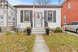 94 CANADA Street  Hamilton, ON L8P 1P3