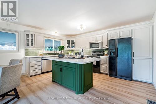 962 Mohawk Street, Oshawa, ON - Indoor Photo Showing Kitchen