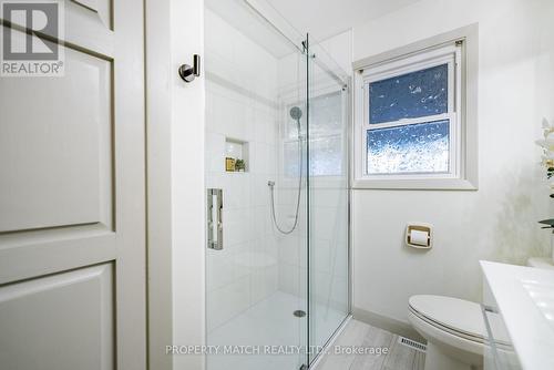 962 Mohawk Street, Oshawa, ON - Indoor Photo Showing Bathroom