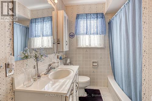 98 Portsdown Road, Toronto, ON - Indoor Photo Showing Bathroom