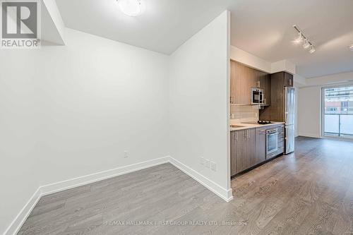 311 - 2550 Simcoe Street N, Oshawa, ON - Indoor Photo Showing Kitchen