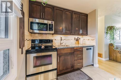 2518 Edward Street, Regina, SK - Indoor Photo Showing Kitchen With Stainless Steel Kitchen