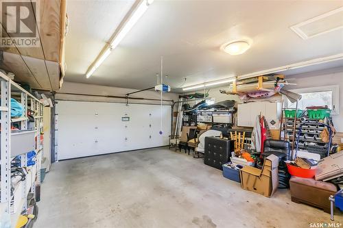 2518 Edward Street, Regina, SK - Indoor Photo Showing Garage