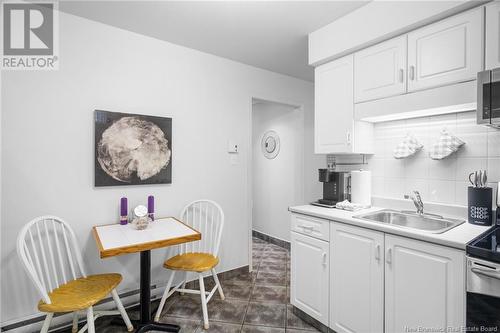 135 Beechwood Crescent, Fredericton, NB - Indoor Photo Showing Kitchen