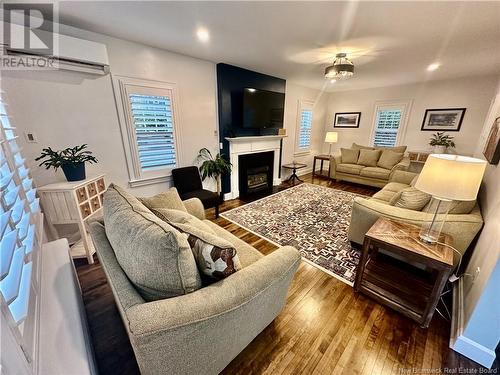 41 Charles Street, Saint Andrews, NB - Indoor Photo Showing Living Room With Fireplace