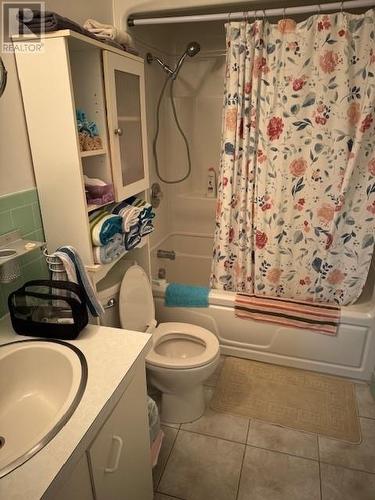 246 Cambridge, Iroquois Falls, ON - Indoor Photo Showing Bathroom