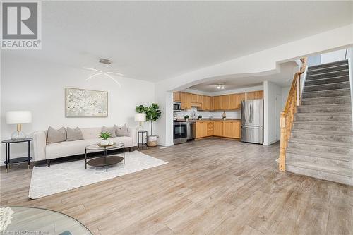 Living room with sink and light hardwood / wood-style floors - 169 Bismark Drive Unit# 32, Cambridge, ON - Indoor Photo Showing Living Room