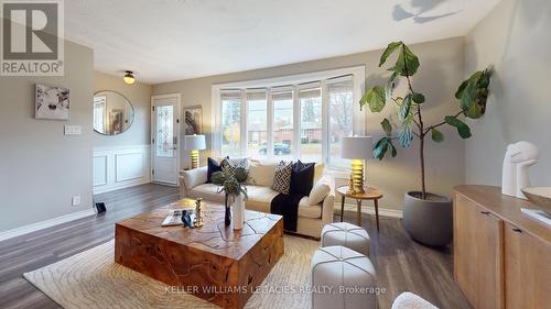 848 Florell Drive, Oshawa, ON - Indoor Photo Showing Living Room