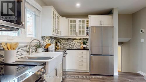 848 Florell Drive, Oshawa, ON - Indoor Photo Showing Kitchen With Stainless Steel Kitchen With Upgraded Kitchen