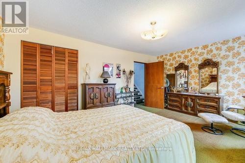 92 Fairview Avenue, Toronto, ON - Indoor Photo Showing Bedroom