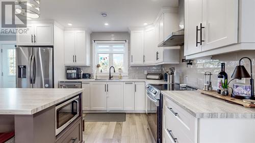 10 Joes Place, Flatrock, NL - Indoor Photo Showing Kitchen With Upgraded Kitchen