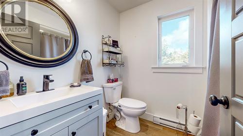 10 Joes Place, Flatrock, NL - Indoor Photo Showing Bathroom