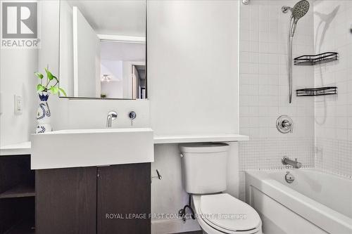 201 - 15 Brunel Court, Toronto, ON - Indoor Photo Showing Bathroom