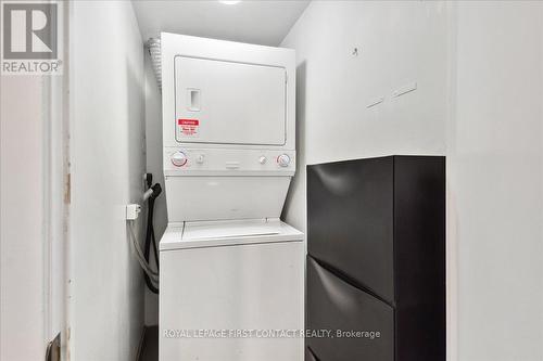 201 - 15 Brunel Court, Toronto, ON - Indoor Photo Showing Laundry Room