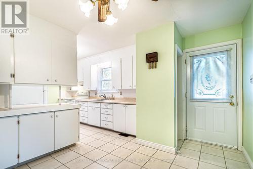 14662 Old Simcoe Road, Scugog (Port Perry), ON - Indoor Photo Showing Kitchen