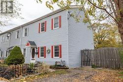 19 STRACHAN Street E  Hamilton, ON L8L 3M2