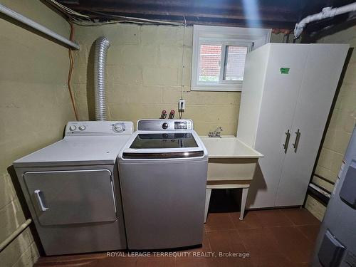 319 Lawrence Ave W, Toronto, ON - Indoor Photo Showing Laundry Room