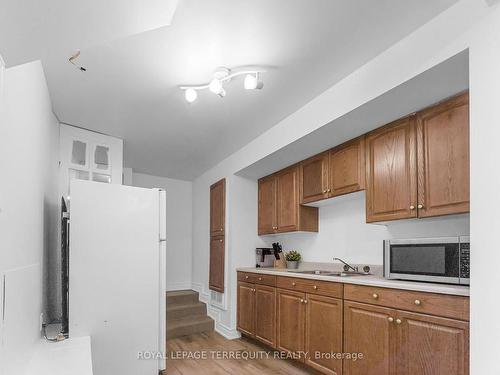 5 Victoria St, Clarington, ON - Indoor Photo Showing Kitchen With Double Sink