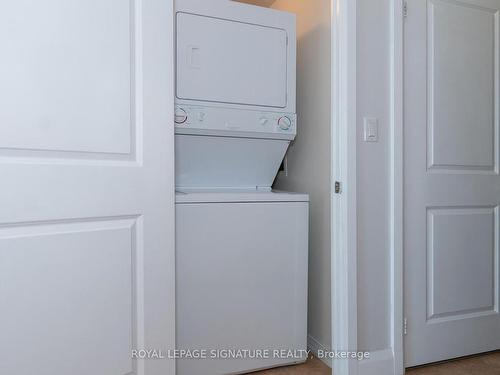 10H-6 Rosebank Dr S, Toronto, ON - Indoor Photo Showing Laundry Room