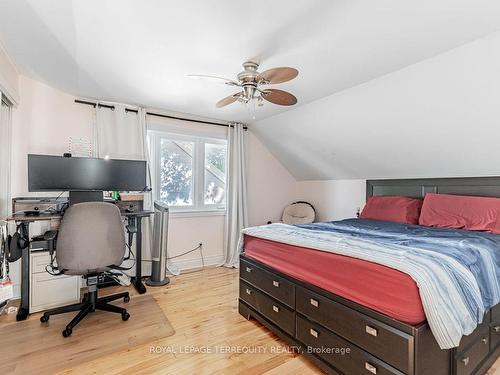 20 York St, Ajax, ON - Indoor Photo Showing Bedroom