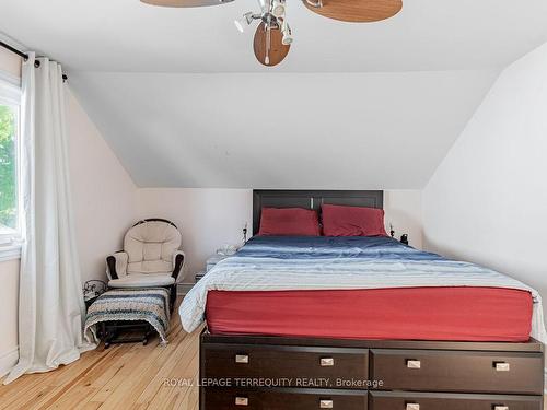 20 York St, Ajax, ON - Indoor Photo Showing Bedroom