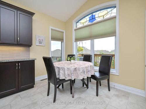 50 Hillcrest Dr, New Tecumseth, ON - Indoor Photo Showing Dining Room