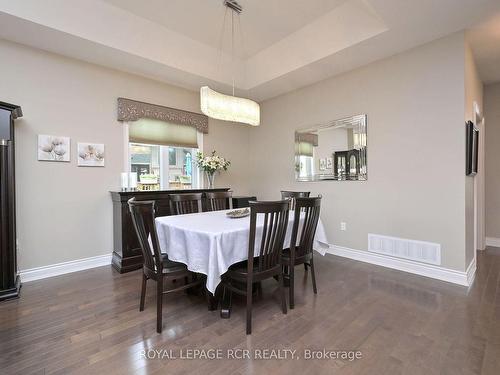 50 Hillcrest Dr, New Tecumseth, ON - Indoor Photo Showing Dining Room