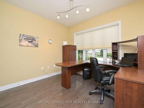 50 Hillcrest Dr, New Tecumseth, ON - Indoor Photo Showing Office