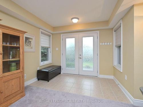 50 Hillcrest Dr, New Tecumseth, ON - Indoor Photo Showing Other Room