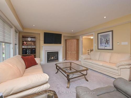 50 Hillcrest Dr, New Tecumseth, ON - Indoor Photo Showing Living Room With Fireplace