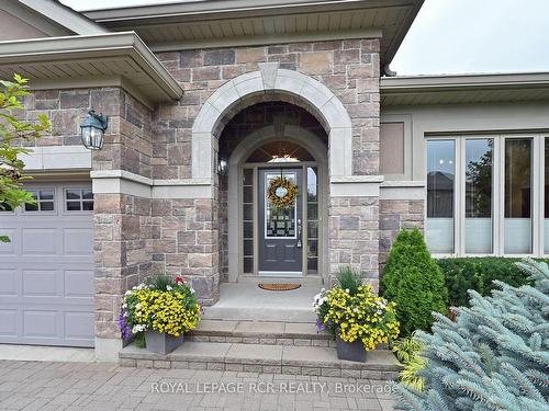 50 Hillcrest Dr, New Tecumseth, ON - Outdoor With Facade