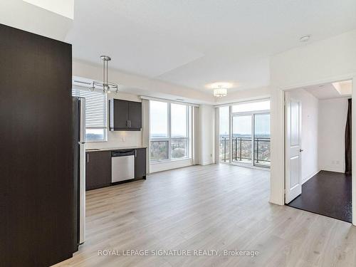 1605-9500 Markham Rd, Markham, ON - Indoor Photo Showing Kitchen