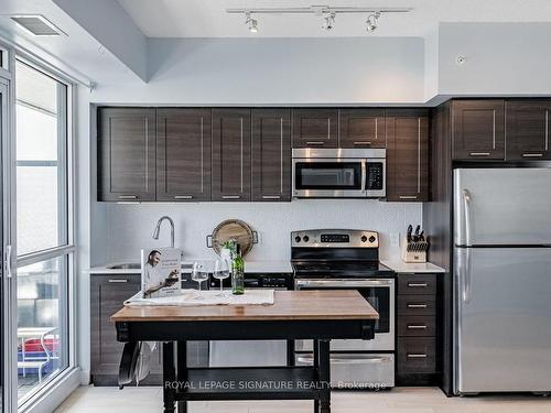 714-2200 Lakeshore Blvd, Toronto, ON - Indoor Photo Showing Kitchen With Upgraded Kitchen