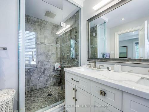 294 Robinson St, Oakville, ON - Indoor Photo Showing Bathroom