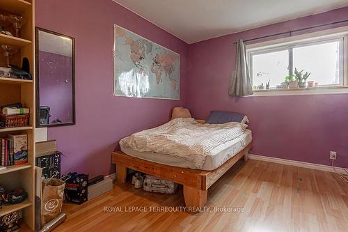 12 Chauncey Ave, Toronto, ON - Indoor Photo Showing Bedroom